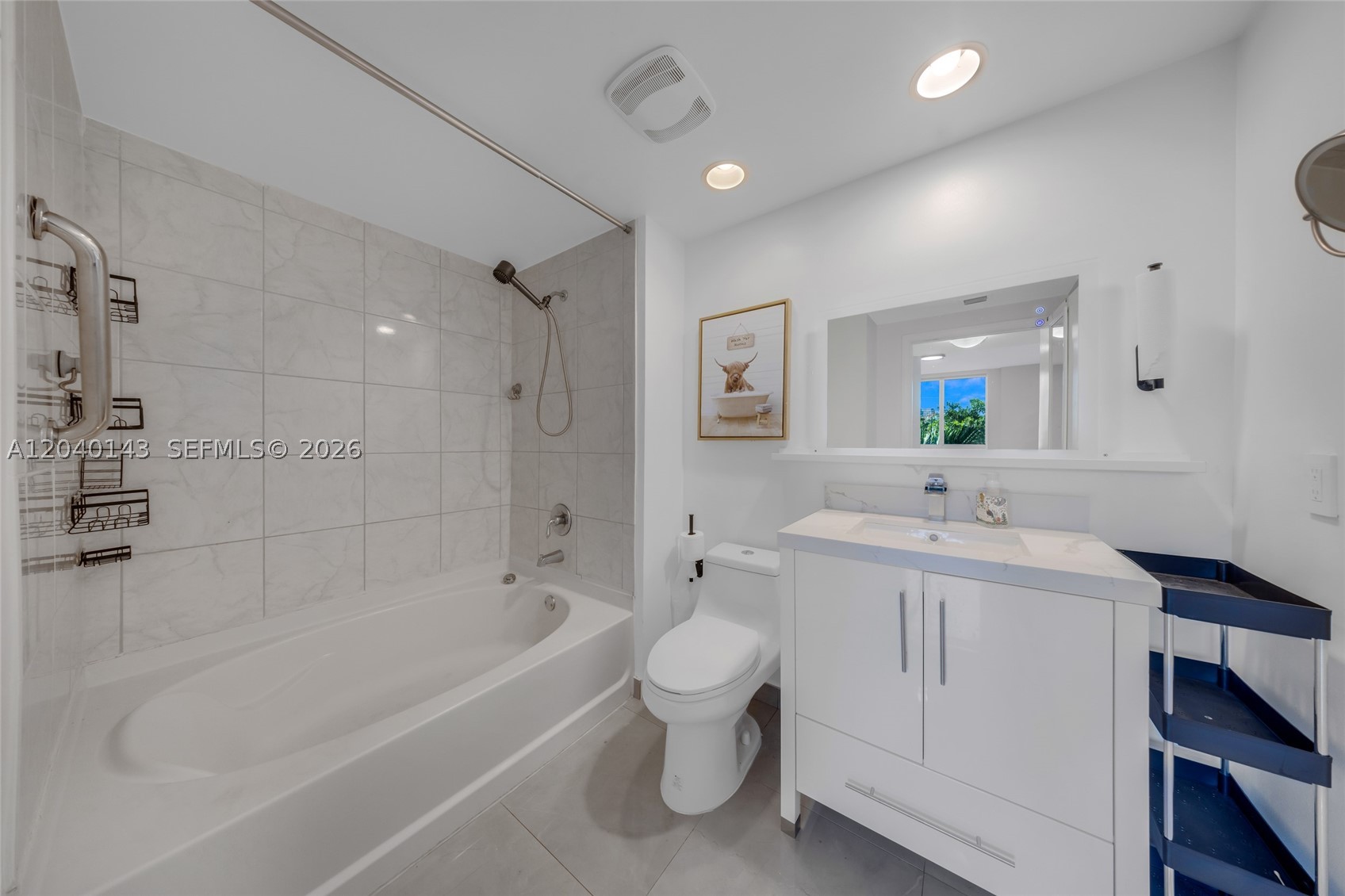 VENTURE AT AVENTURA WEST - Residential