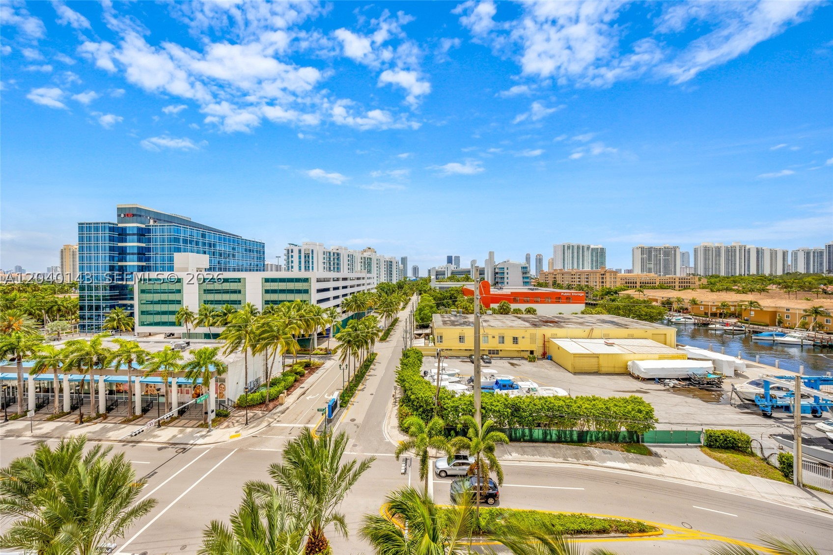 VENTURE AT AVENTURA WEST - Residential