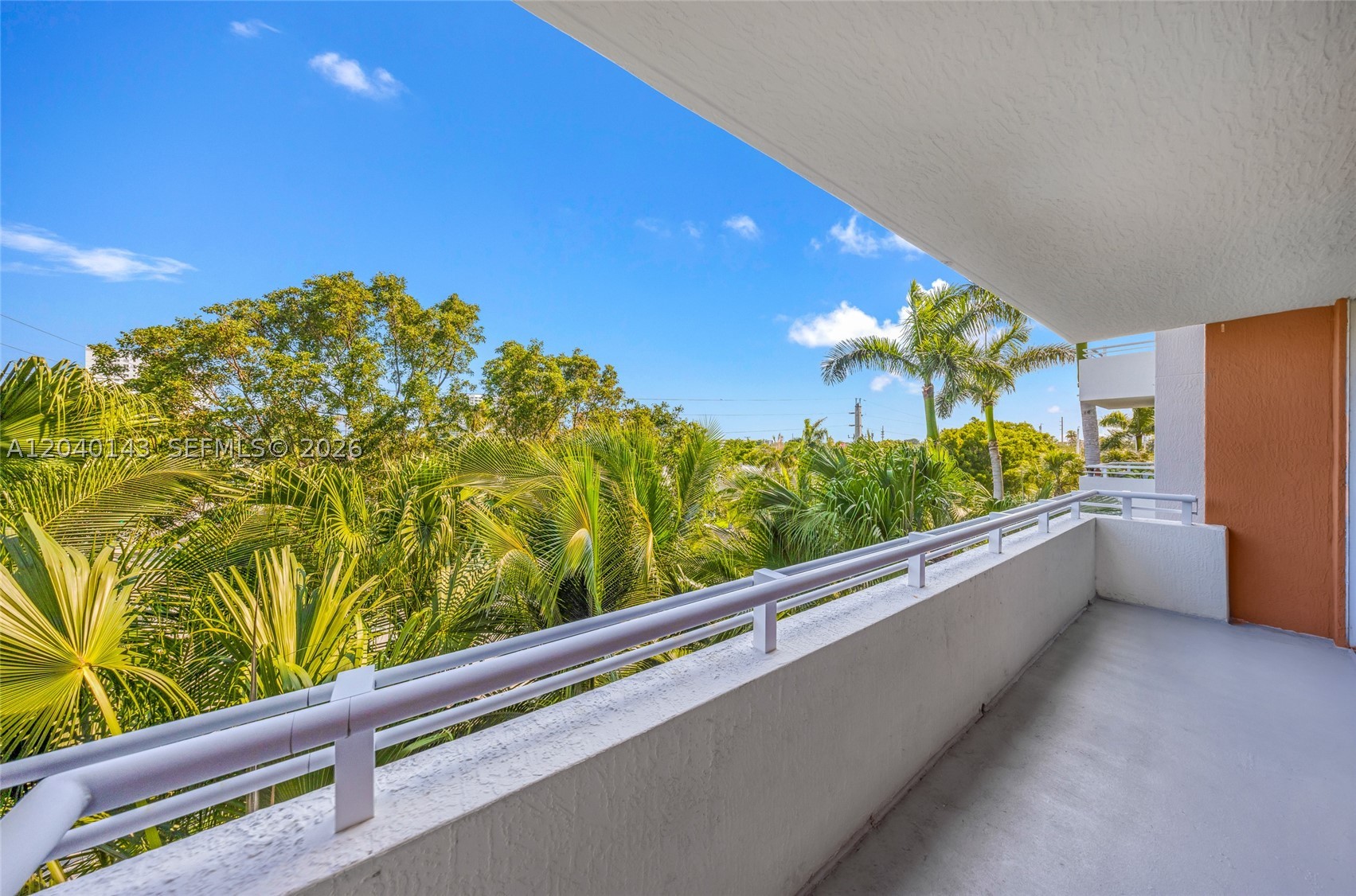 VENTURE AT AVENTURA WEST - Residential