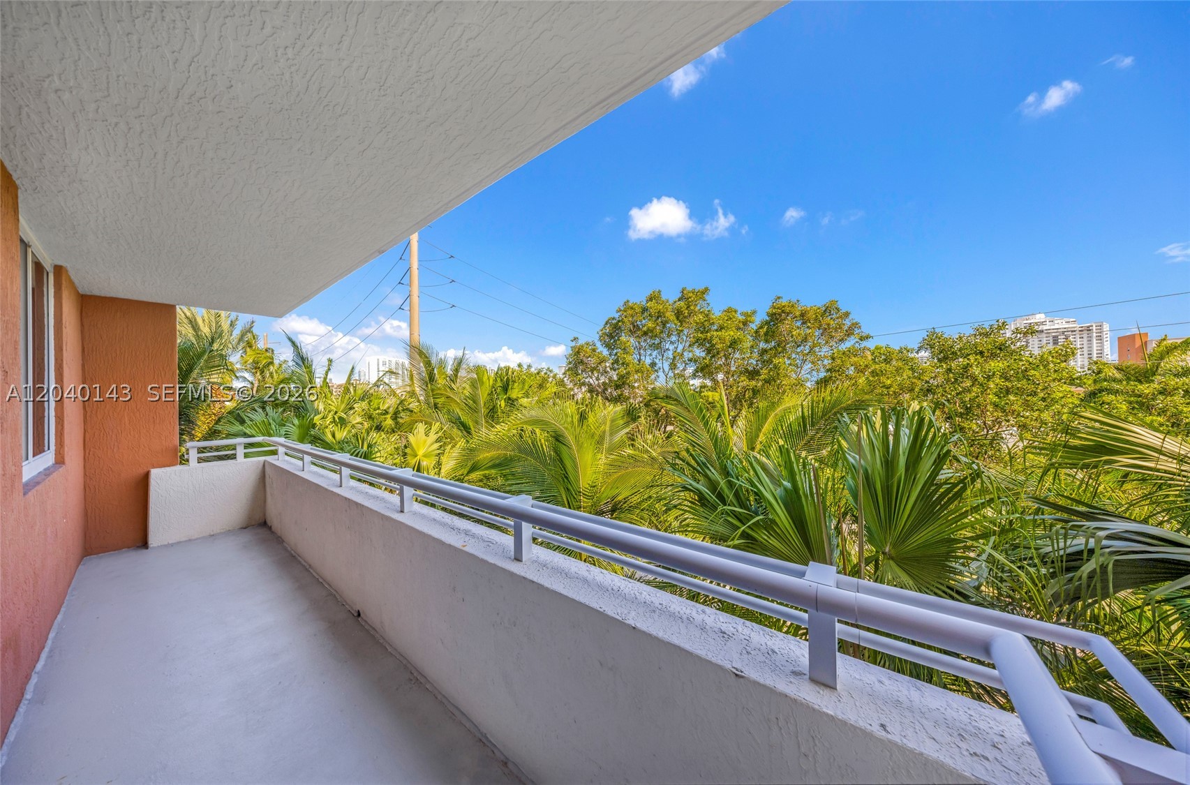 VENTURE AT AVENTURA WEST - Residential