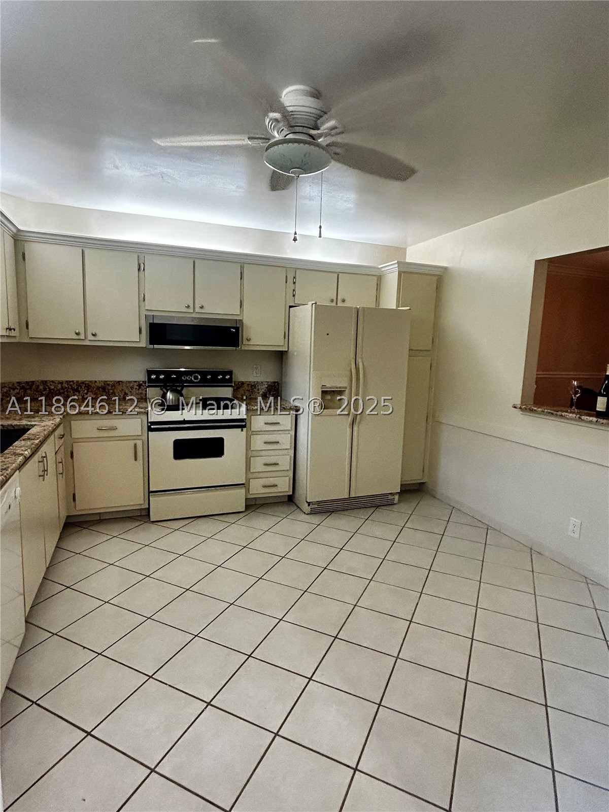 HOLLYBROOK GOLF AND TENNIS - Residential