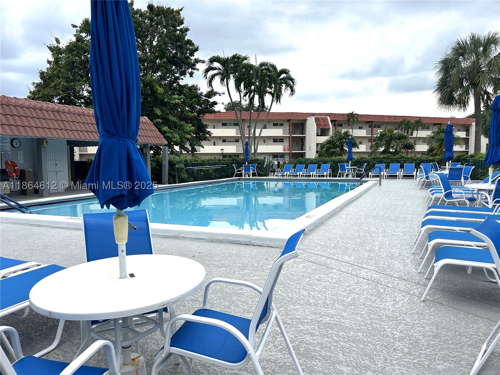 HOLLYBROOK GOLF AND TENNIS - Residential