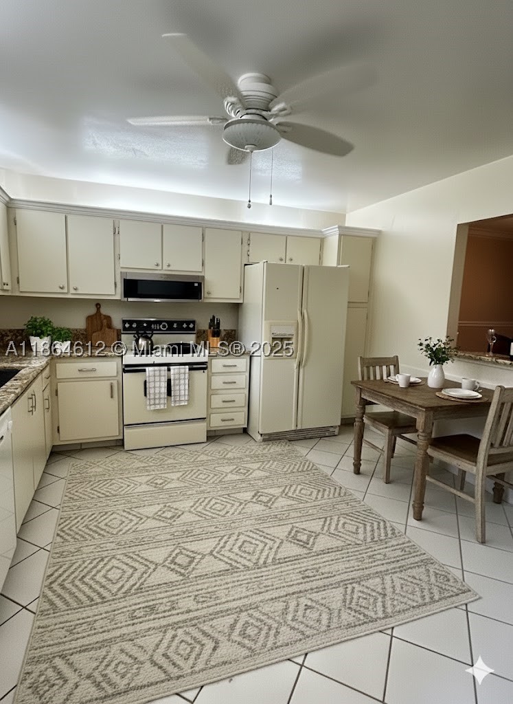 HOLLYBROOK GOLF AND TENNIS - Residential