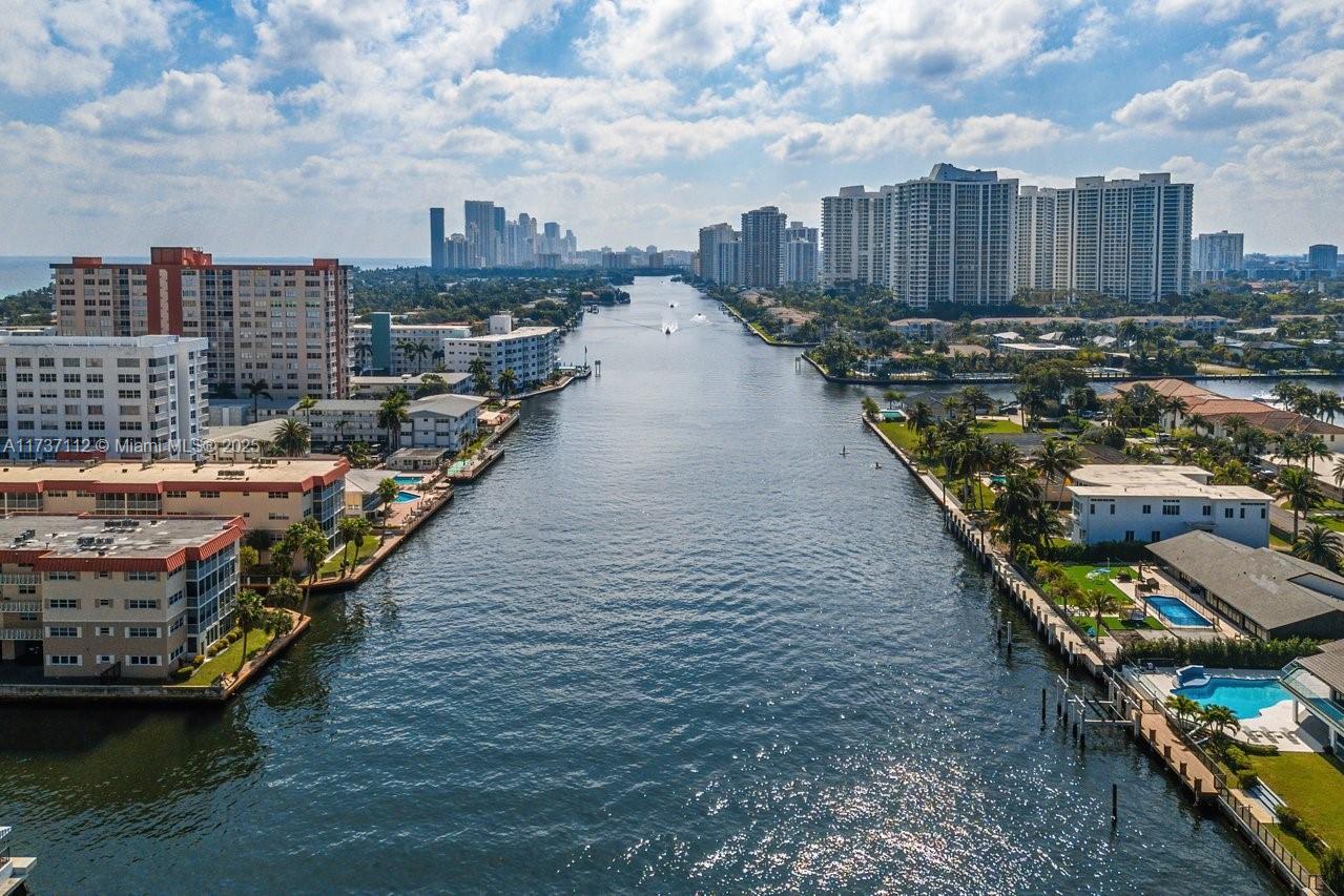 GOLDEN ISLES SEC A REV PL - Residential