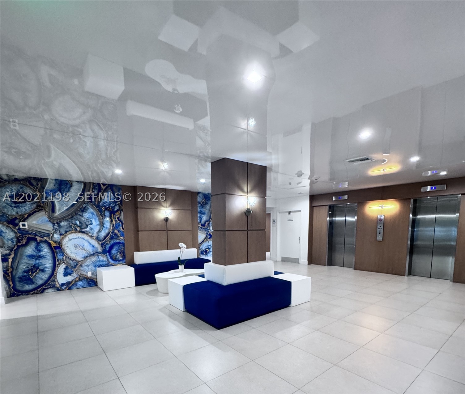 DRAKE TOWER CONDO - Residential