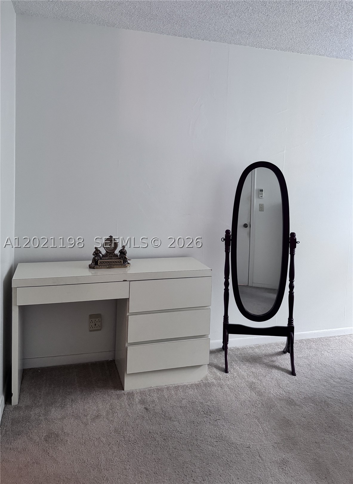 DRAKE TOWER CONDO - Residential