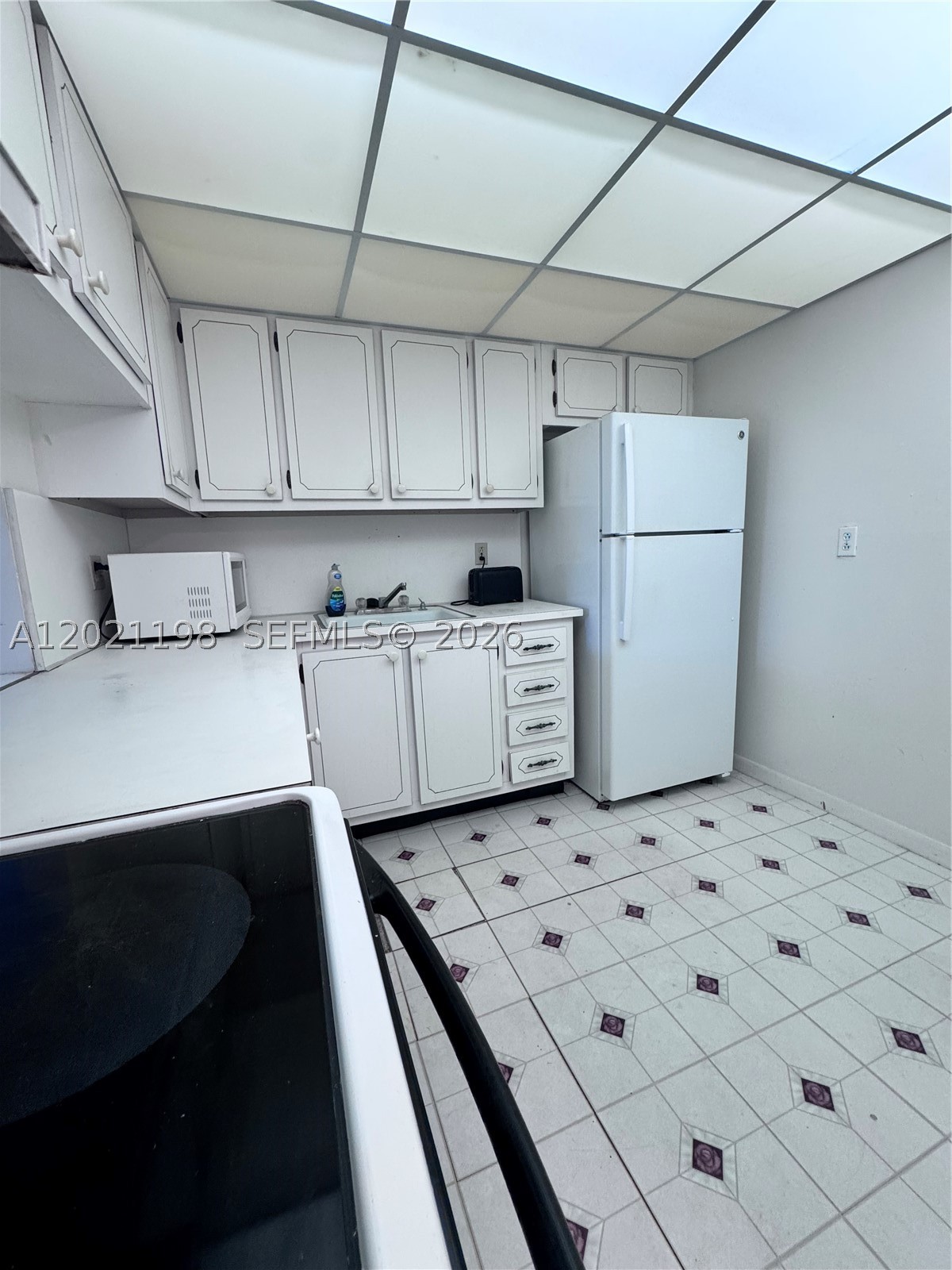 DRAKE TOWER CONDO - Residential