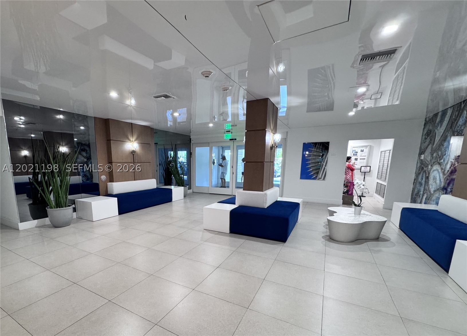 DRAKE TOWER CONDO - Residential