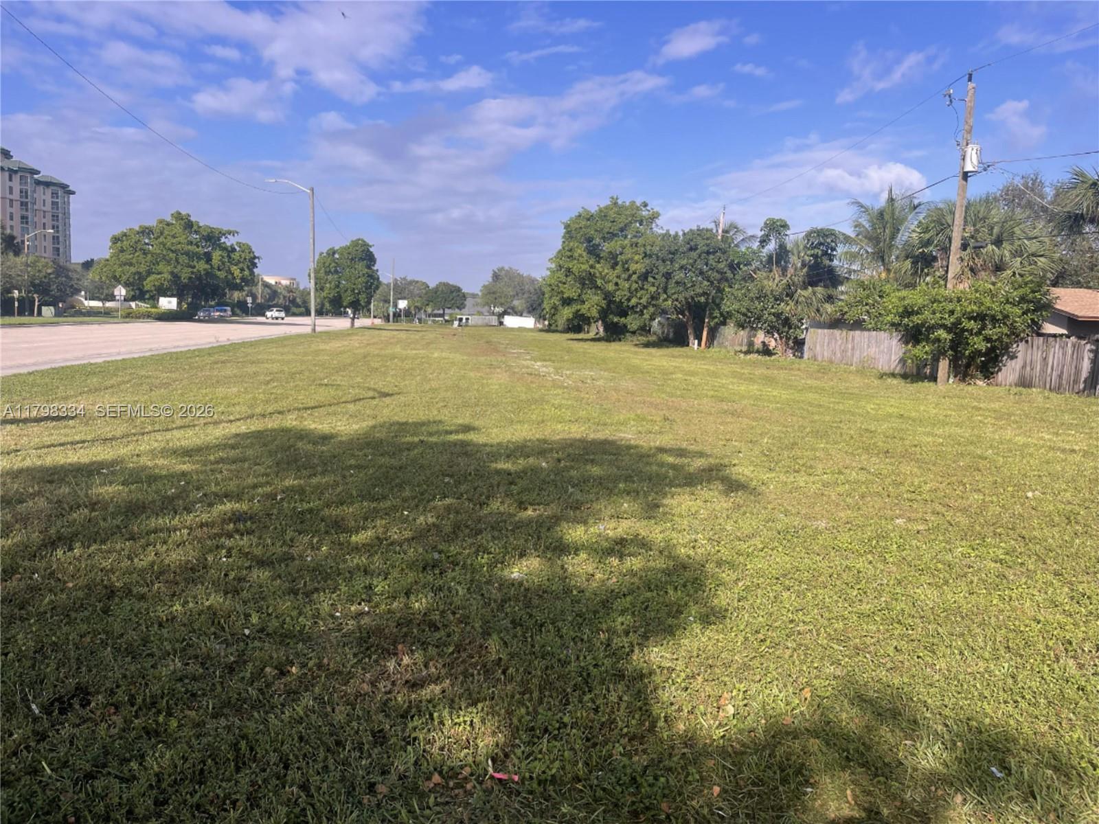 AVONDALE - Land