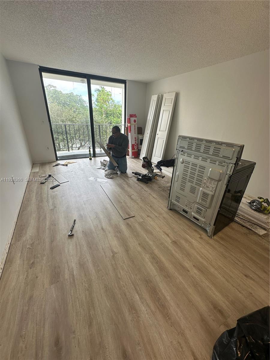 GOLFVIEW CLUB FONTAINEBLE - Residential Lease