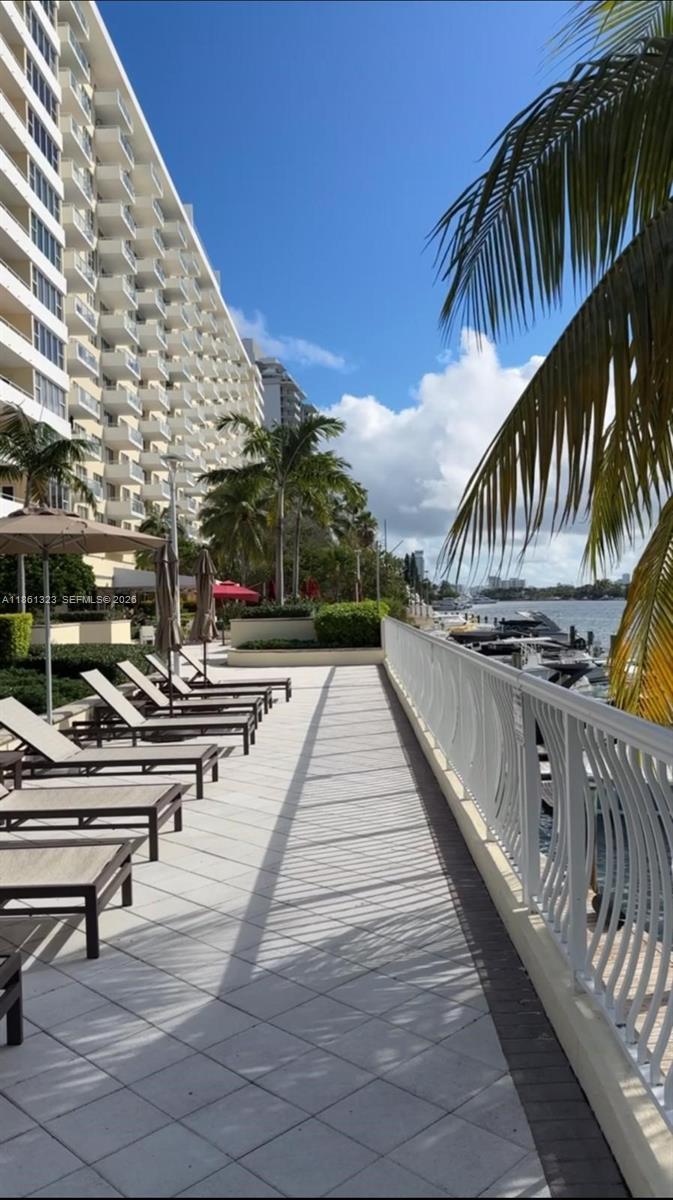 5600 CONDO - Residential