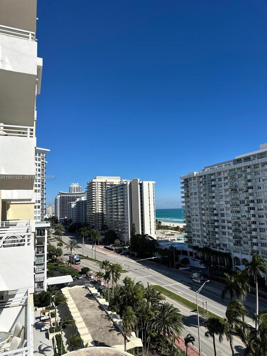 5600 CONDO - Residential