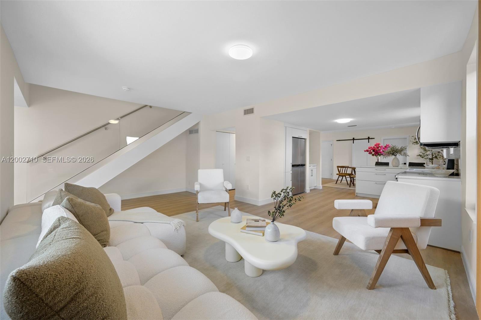 CRESPI RESIDENCE - Residential