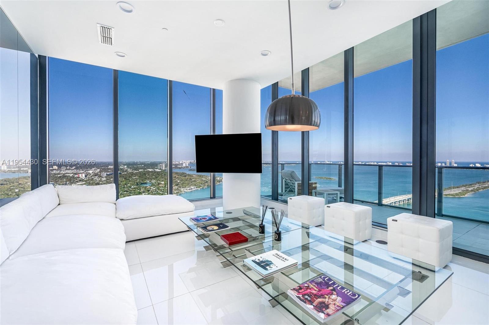 ONE PARAISO CONDO - Residential