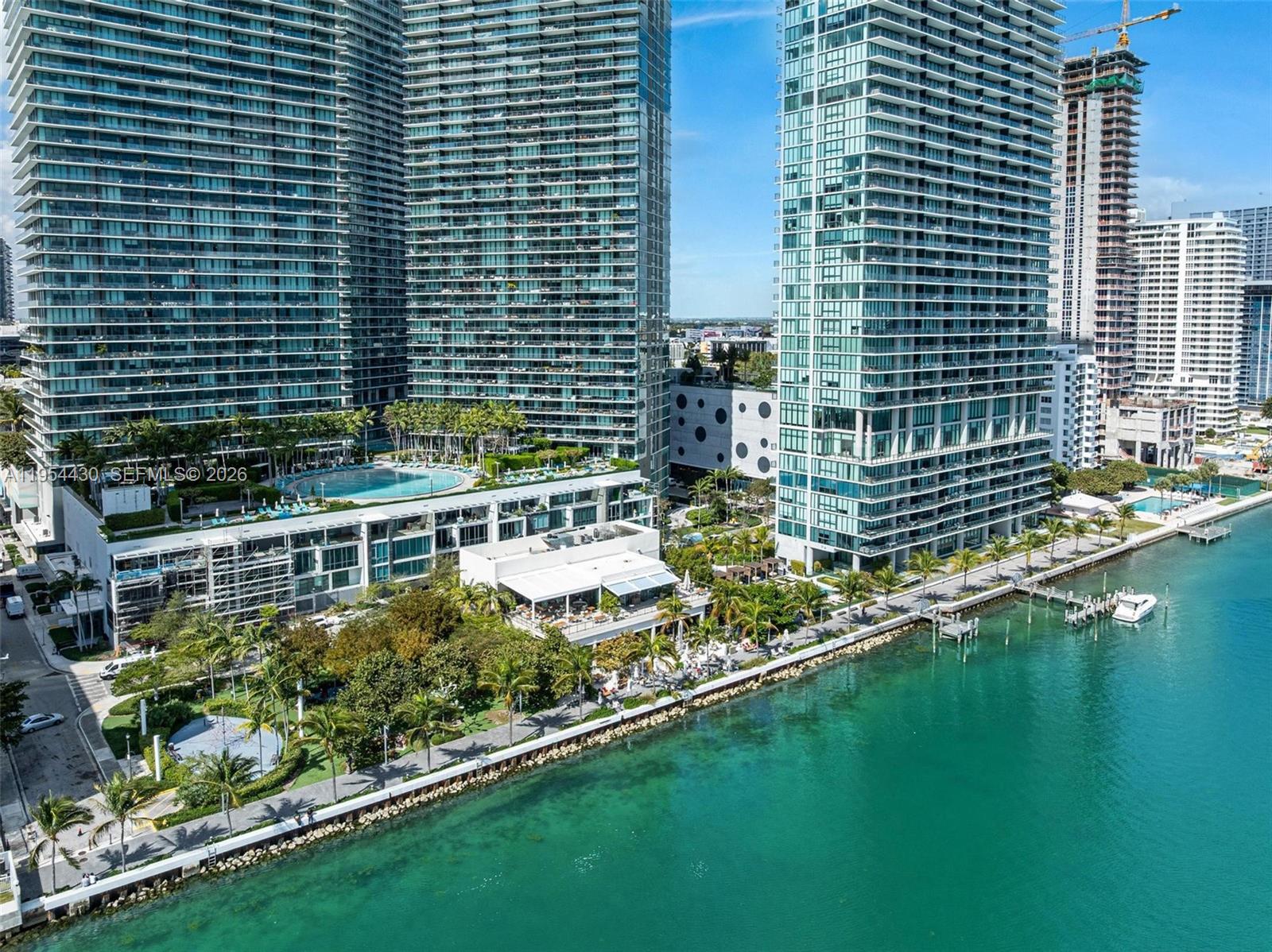 ONE PARAISO CONDO - Residential