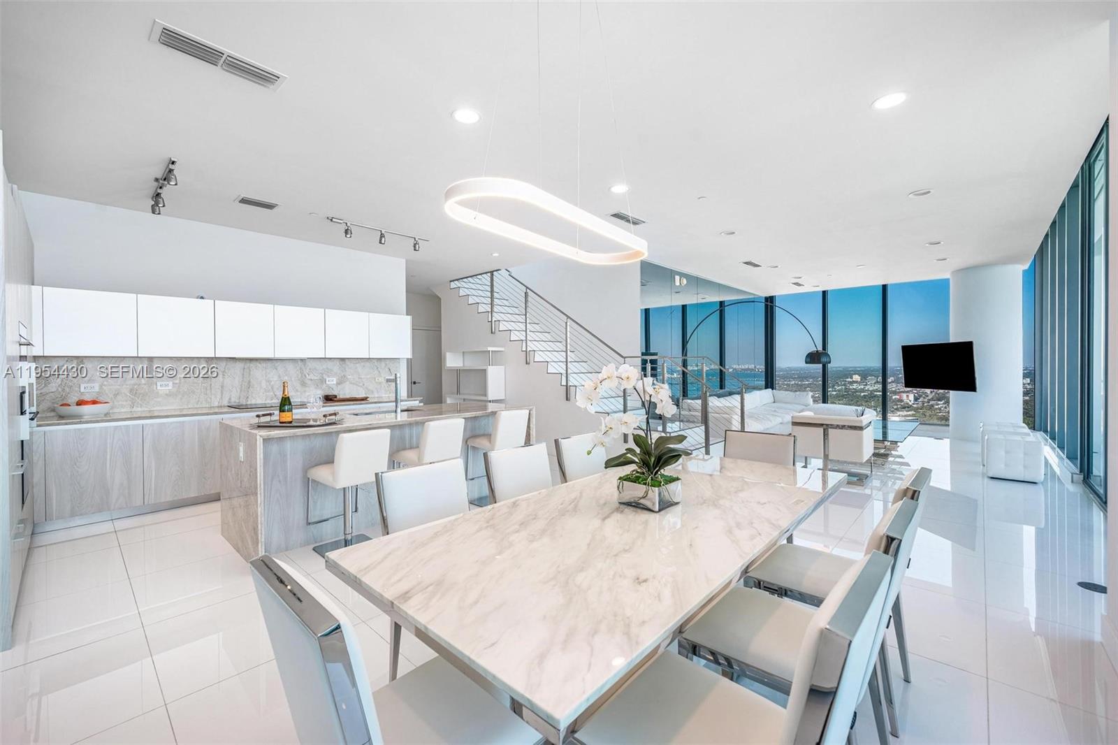 ONE PARAISO CONDO - Residential