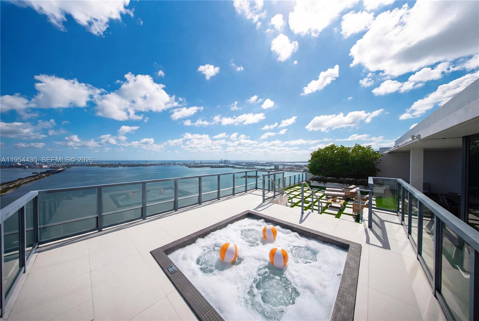 ONE PARAISO CONDO - Residential