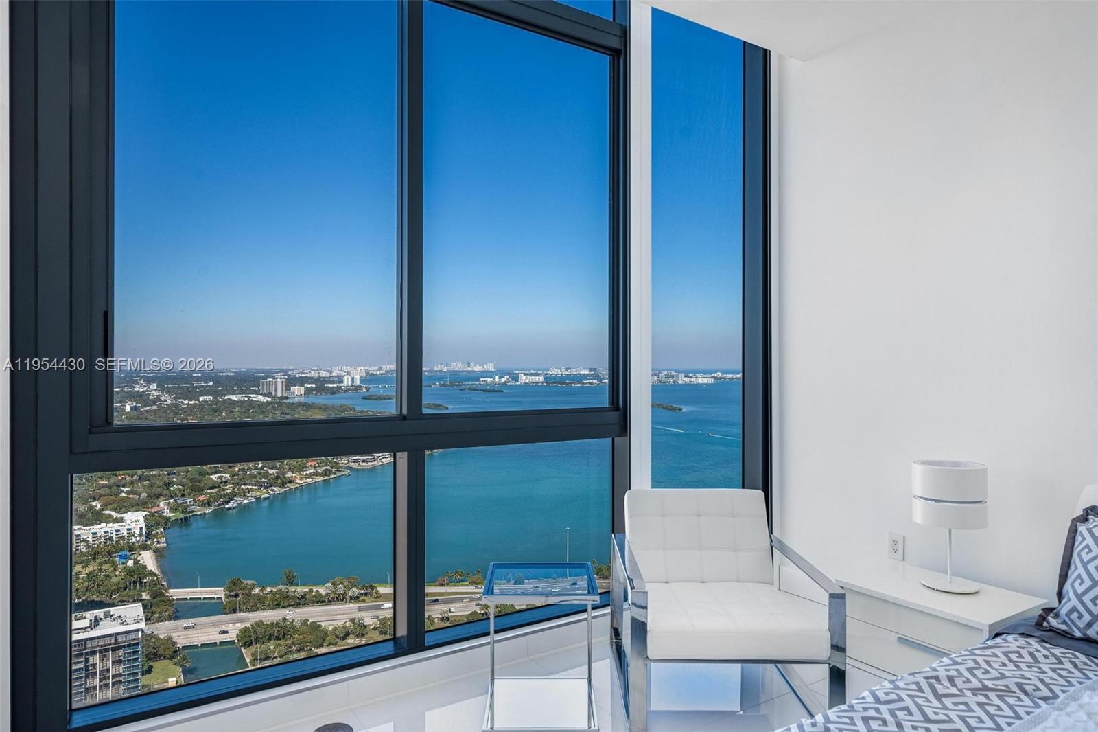 ONE PARAISO CONDO - Residential