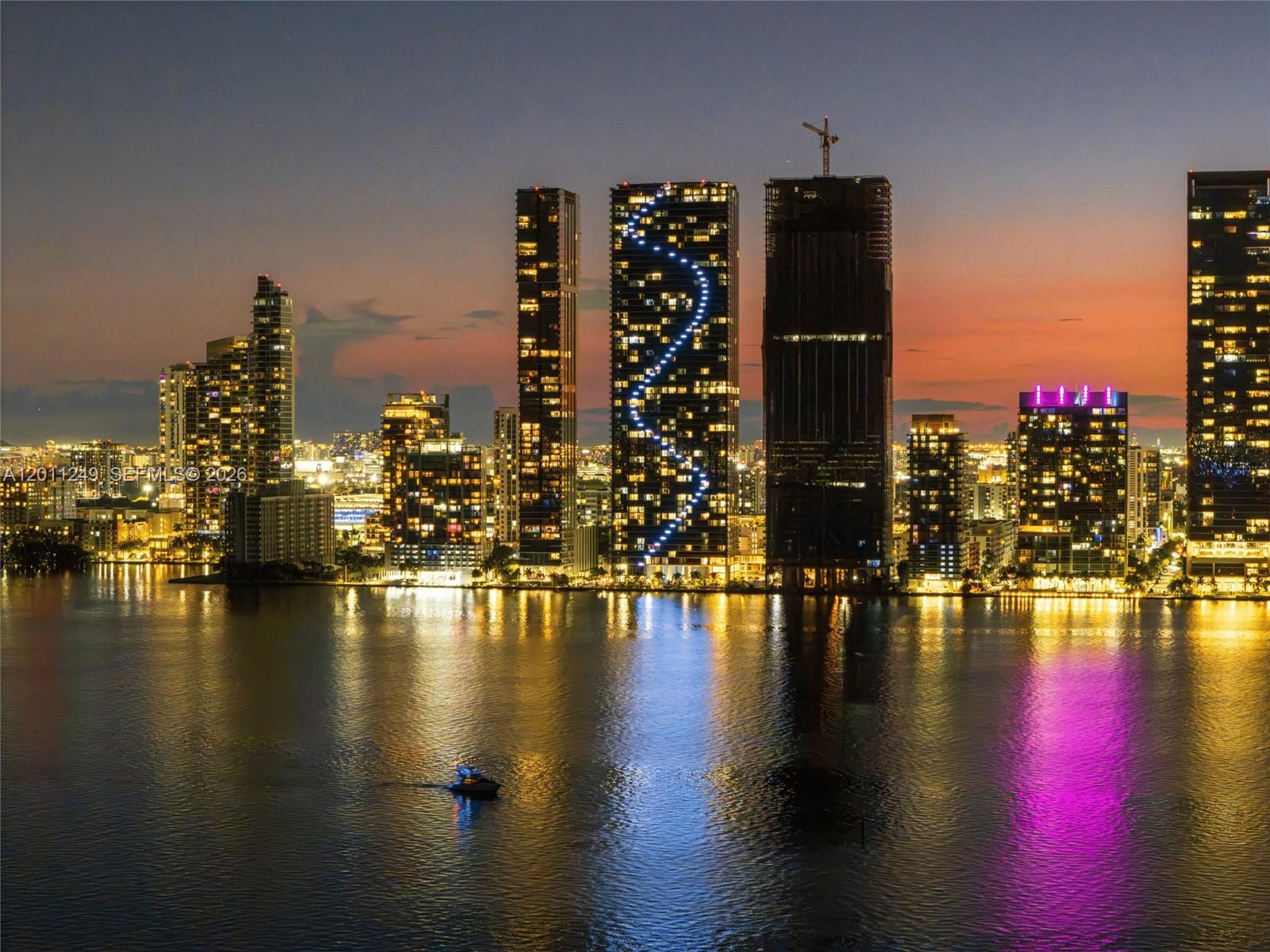 ARIA RESERVE - Residential