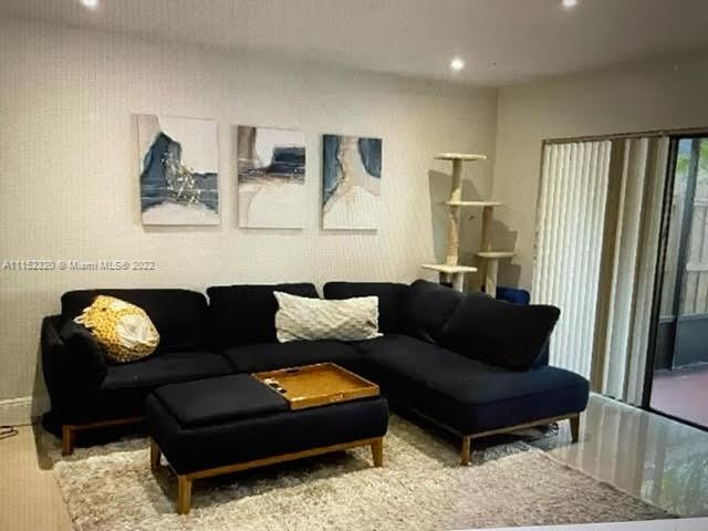 WILTON MANORS UNIT 1 AMD - Residential Lease