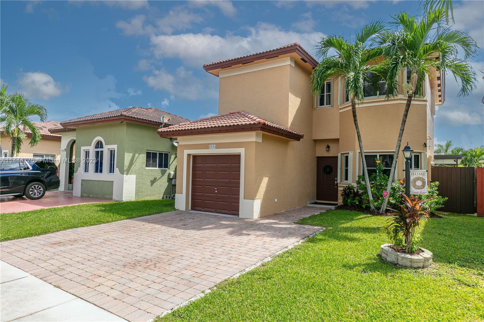 MEGHANS PLACE - Residential