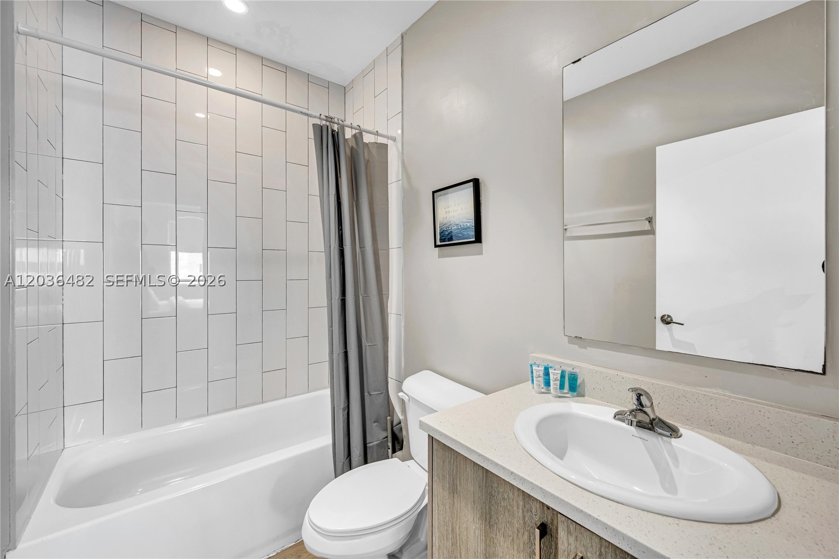 BISCAYNE GARDENS SEC A - Residential Lease