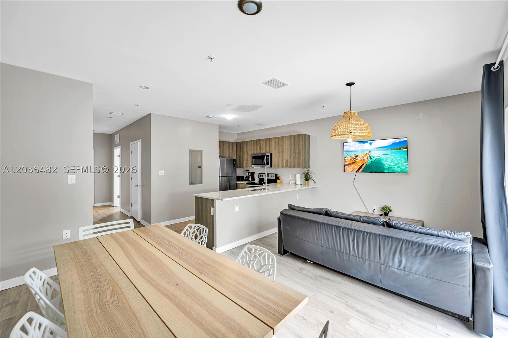 BISCAYNE GARDENS SEC A - Residential Lease