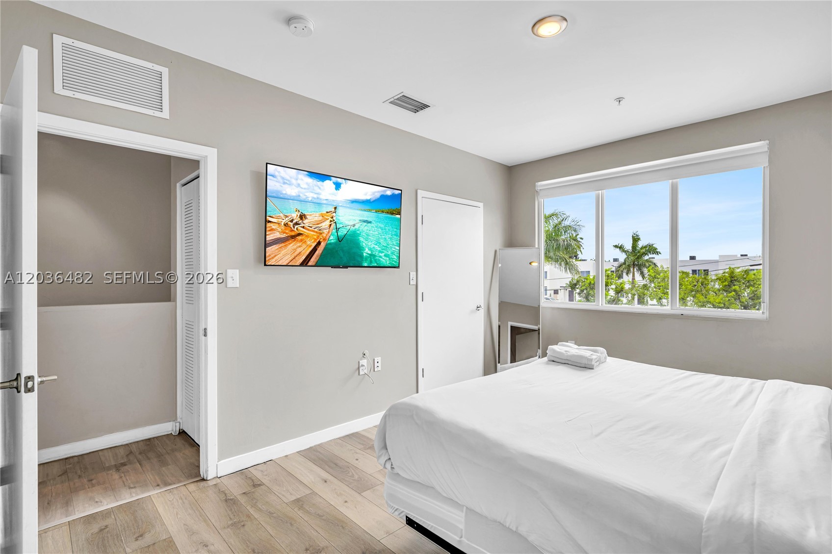 BISCAYNE GARDENS SEC A - Residential Lease