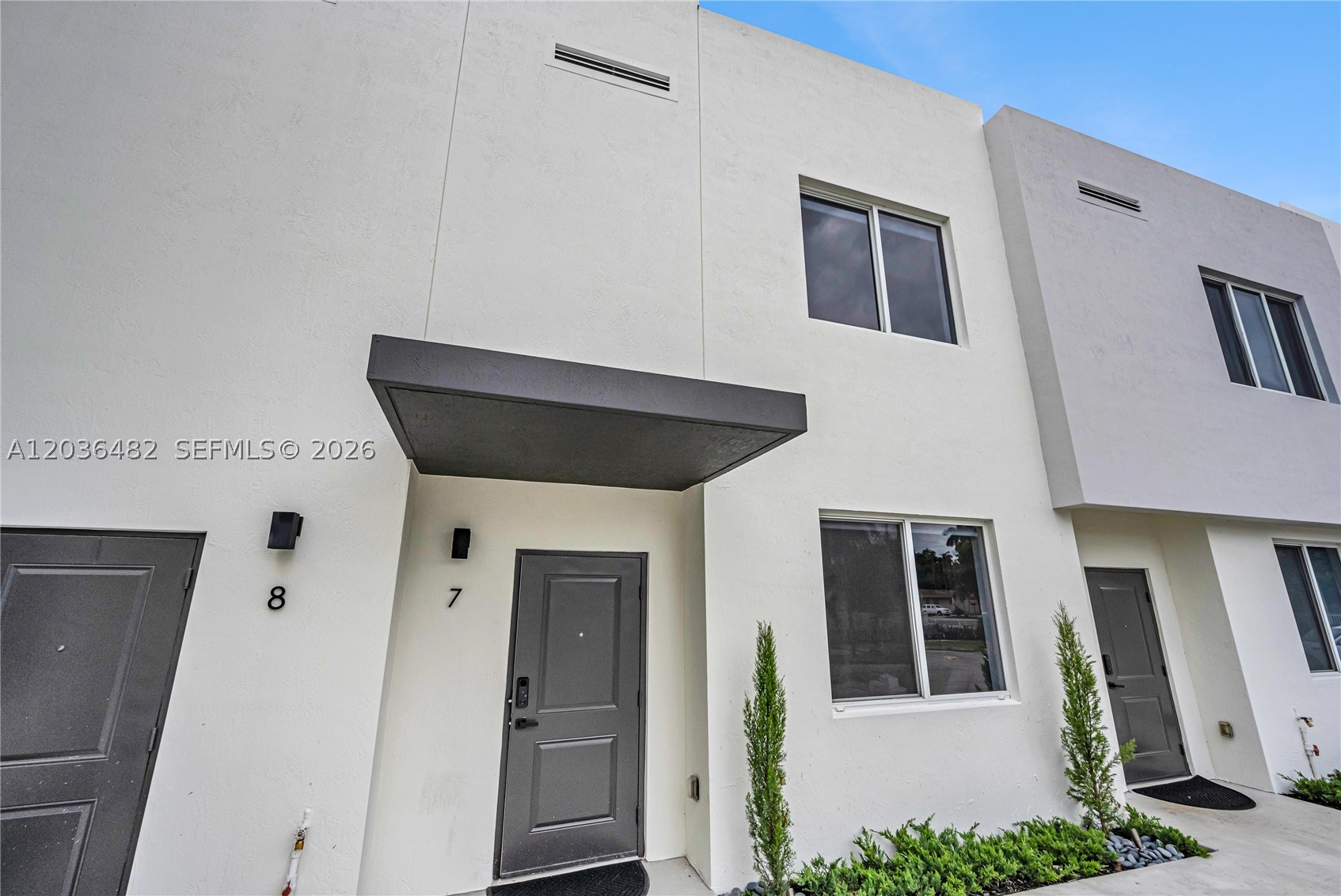 BISCAYNE GARDENS SEC A - Residential Lease