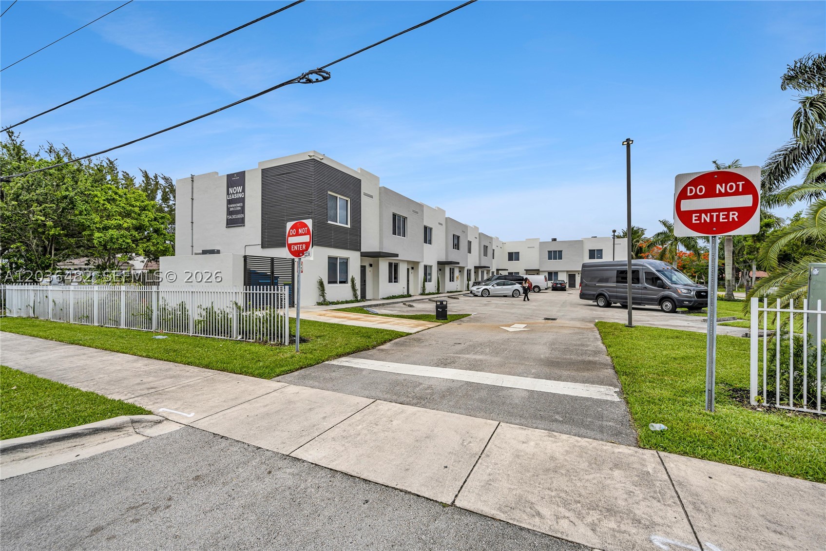 BISCAYNE GARDENS SEC A - Residential Lease