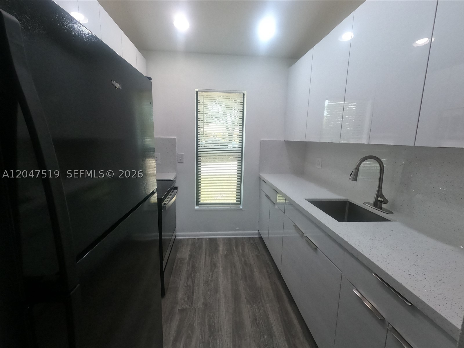 LESLIE ESTATES SEC FIVE - Residential Lease