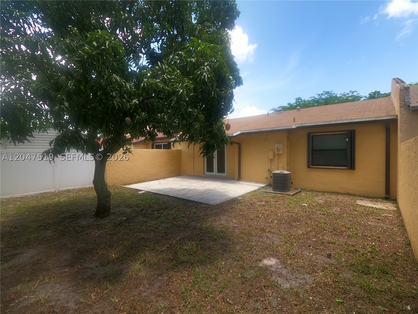 LESLIE ESTATES SEC FIVE - Residential Lease