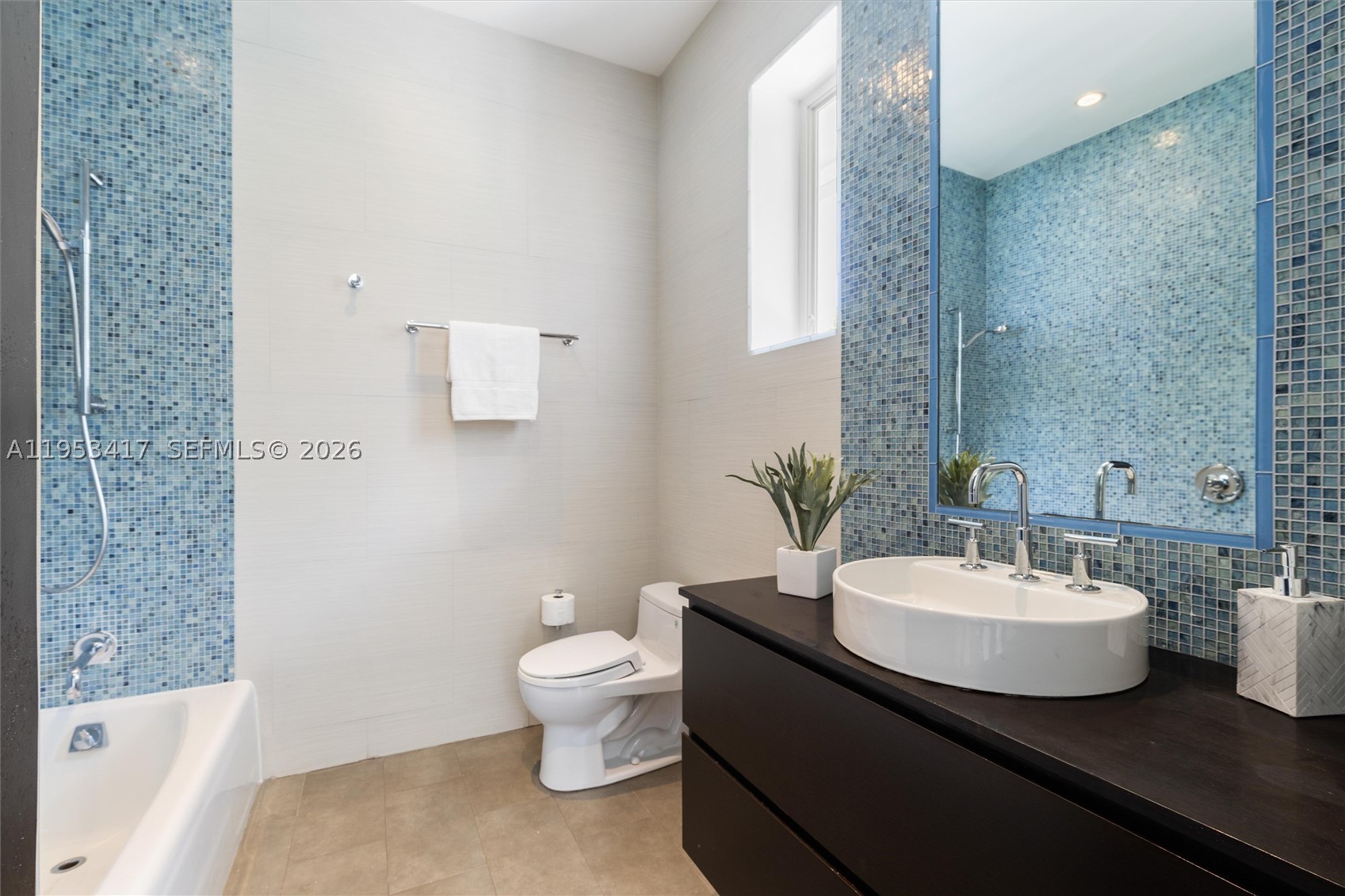 CORAL GABLES RIVIERA SEC - Residential