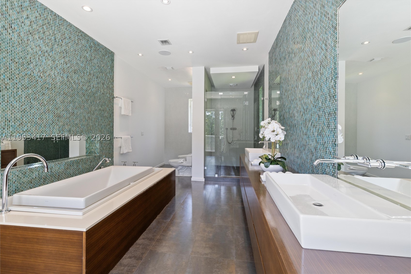 CORAL GABLES RIVIERA SEC - Residential