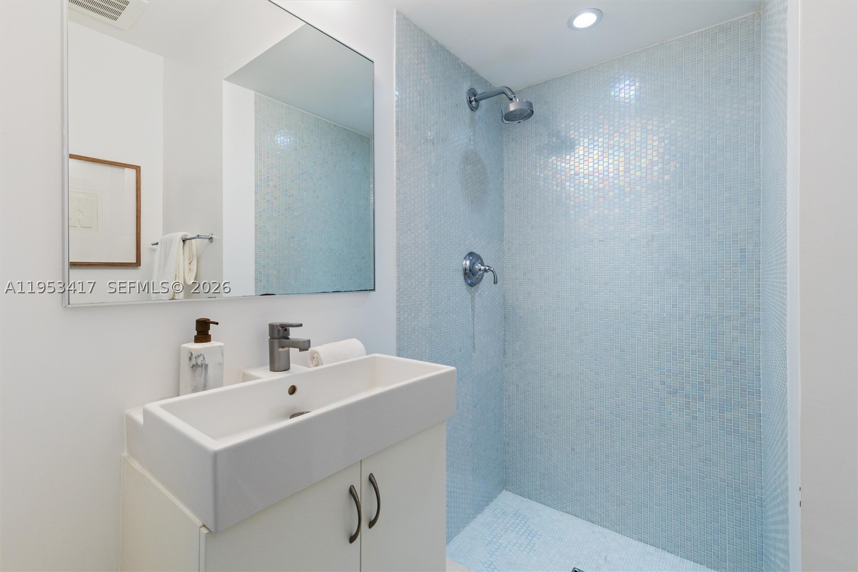 CORAL GABLES RIVIERA SEC - Residential