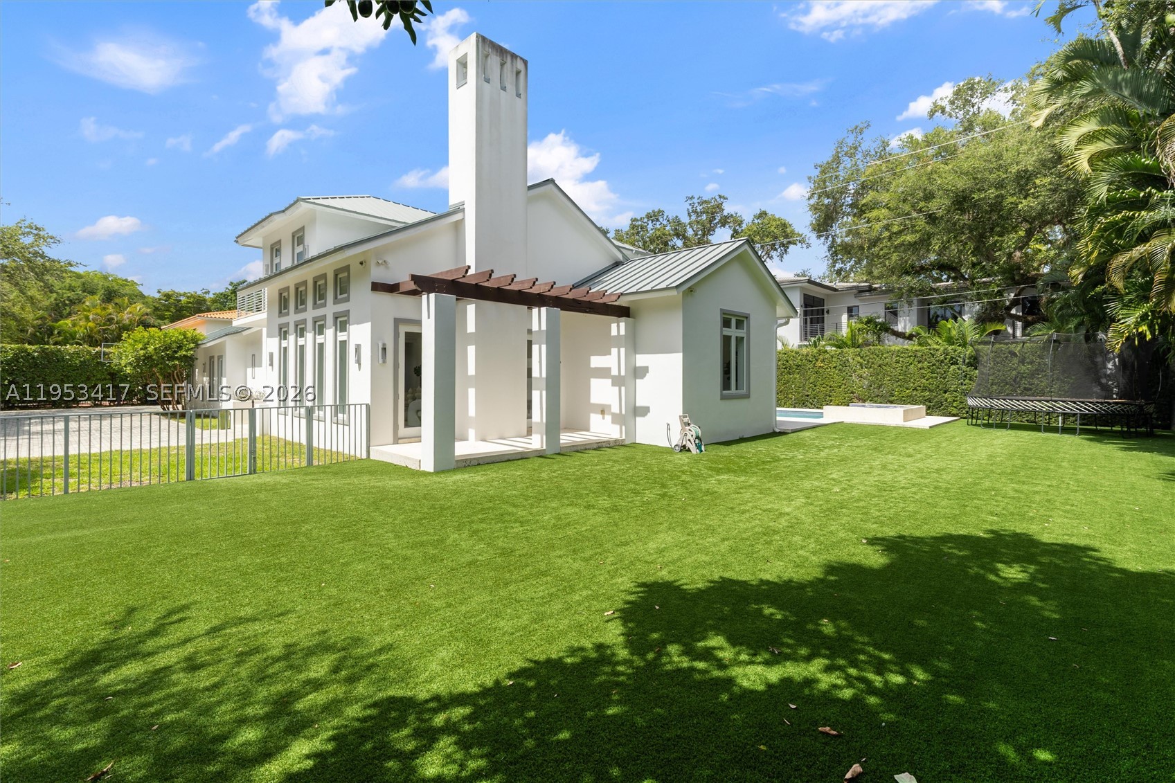 CORAL GABLES RIVIERA SEC - Residential
