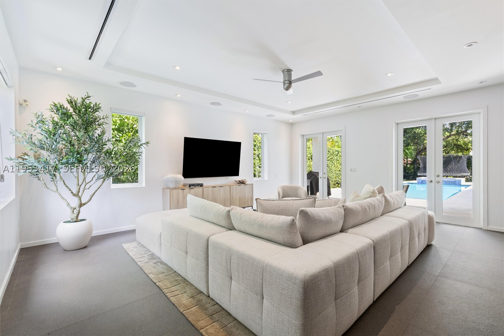 CORAL GABLES RIVIERA SEC - Residential