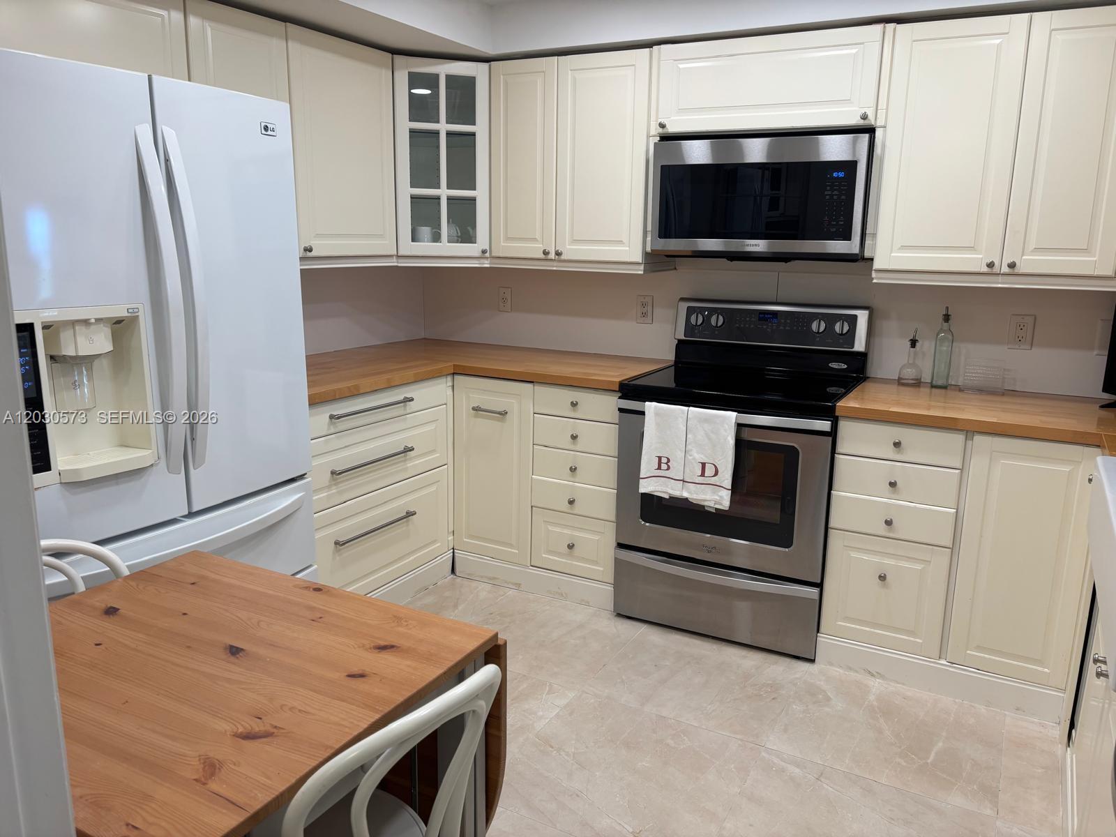 SEA RANCH CLUB CONDO - Residential Lease