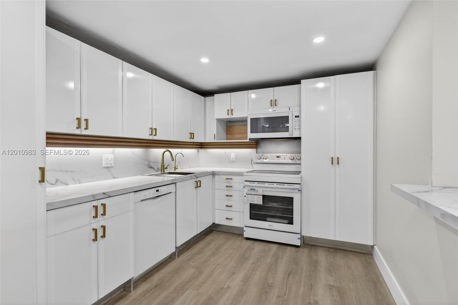 NO 50 PALM-AIRE COUNTRY C - Residential