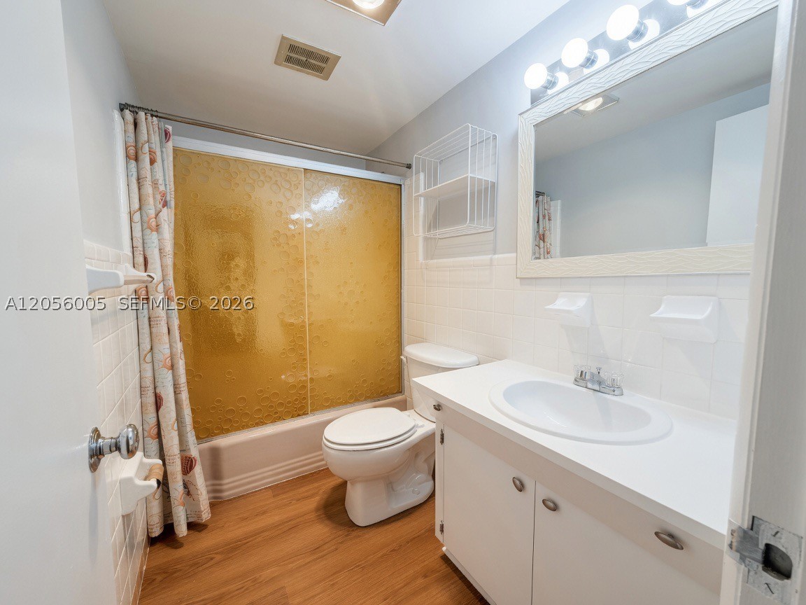 Country Club Estates Condo - Residential