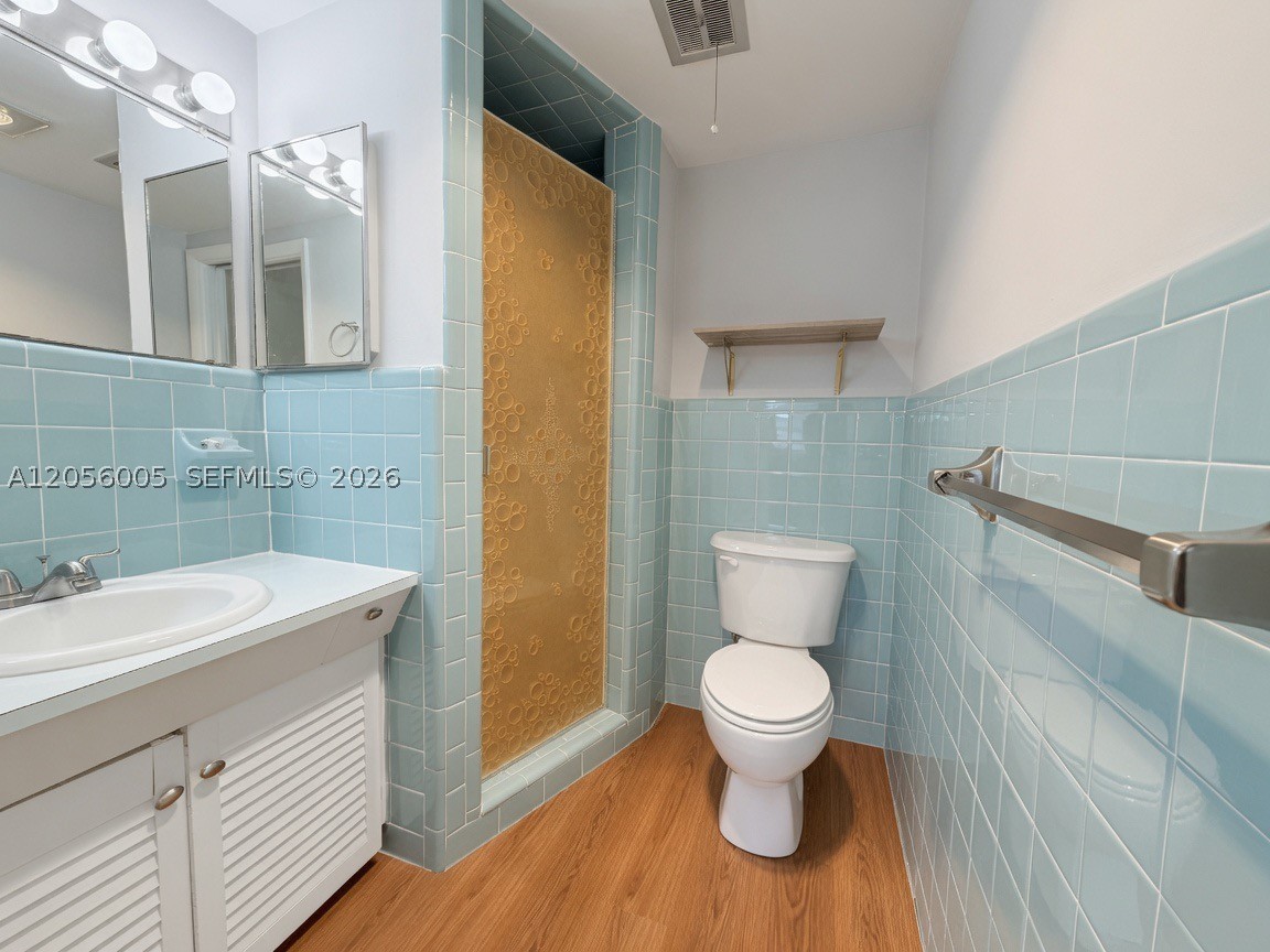 Country Club Estates Condo - Residential