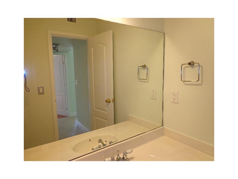 DORAL GARDENS II CONDO - Residential Lease