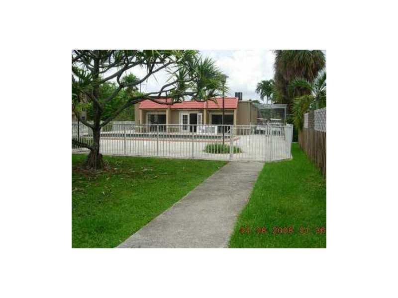 DORAL GARDENS II CONDO - Residential Lease