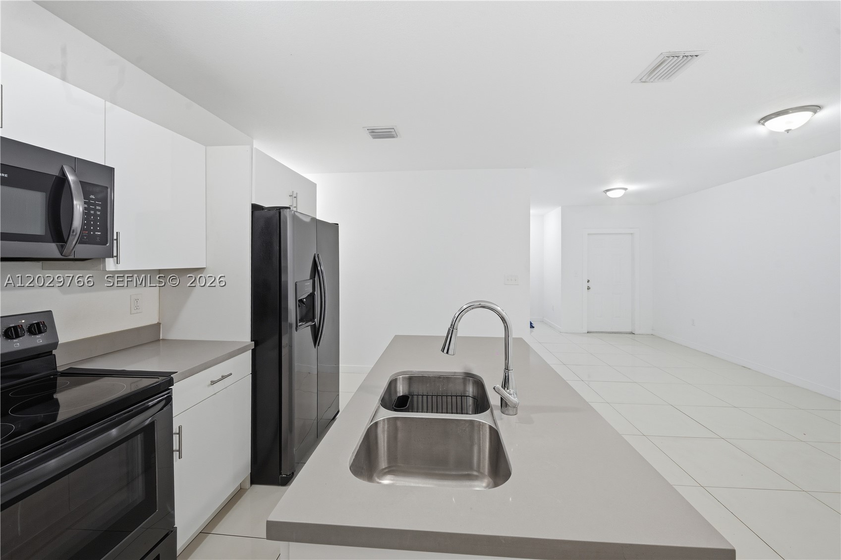 22ND AVE HEIGHTS - Residential Income