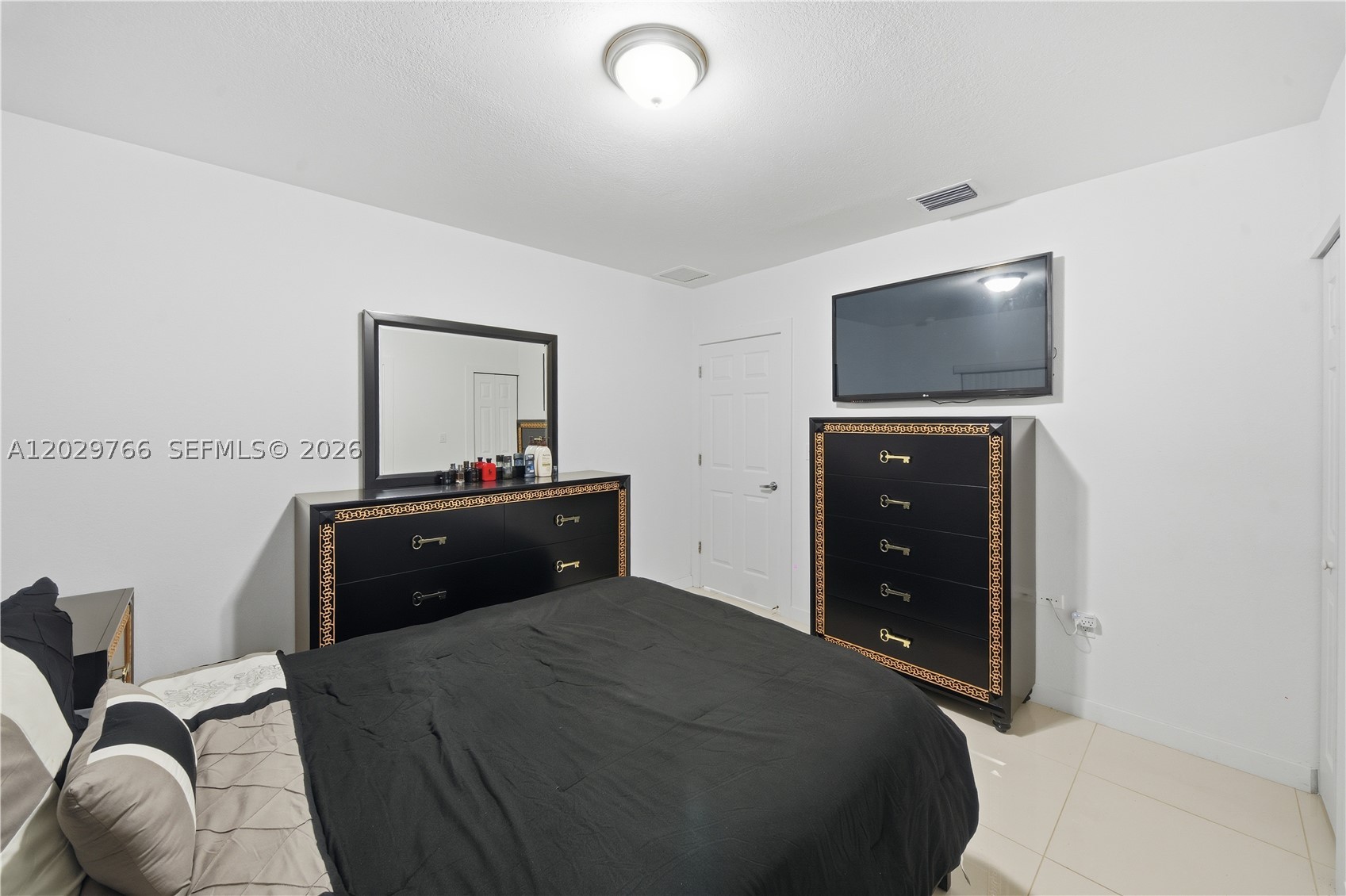 22ND AVE HEIGHTS - Residential Income
