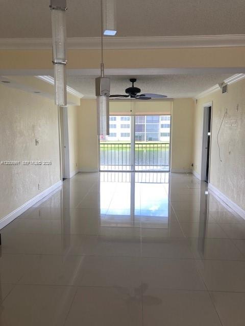 HOLLYBROOK GOLF & TENNIS - Residential