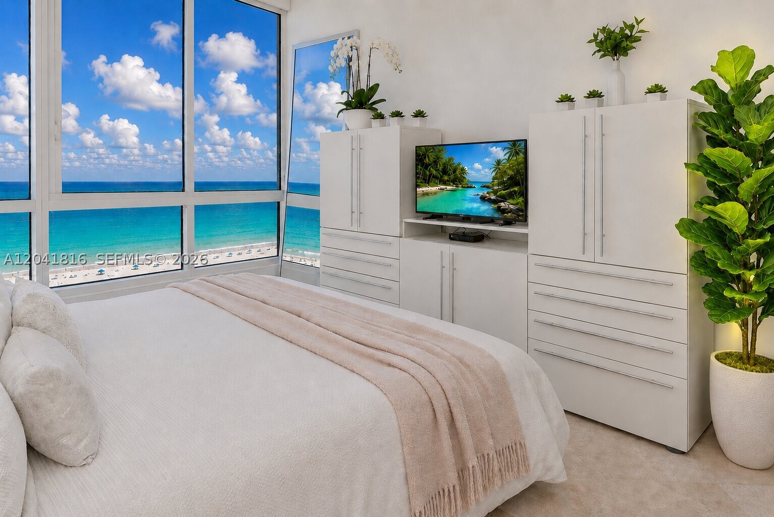 CONTINUUM ON SOUTH BEACH - Residential