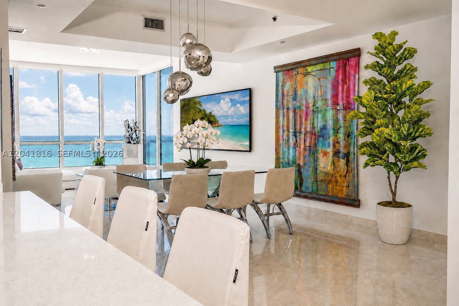 CONTINUUM ON SOUTH BEACH - Residential