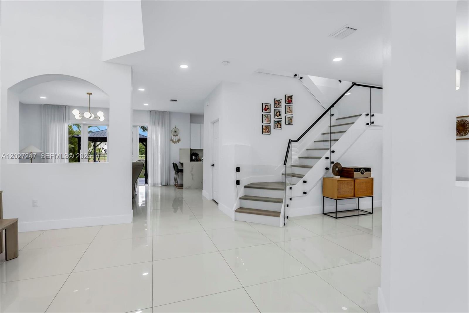 VENTANAS AT HOMESTEAD - Residential