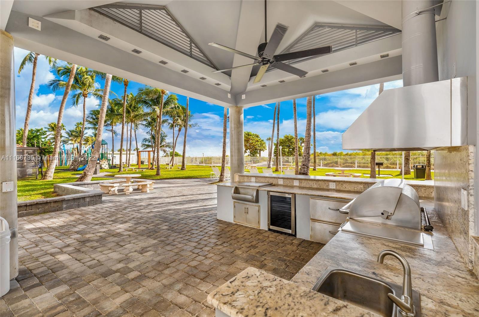 LA GORCE PALACE CONDO - Residential Lease